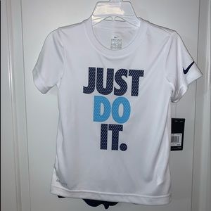 Nike 2 Piece Set